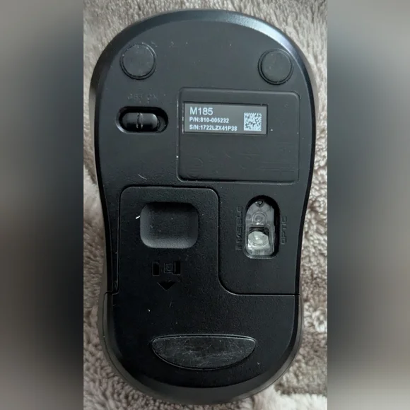 Logitech Gray Wireless Keyboard and Mouse - Picture 2 of 3